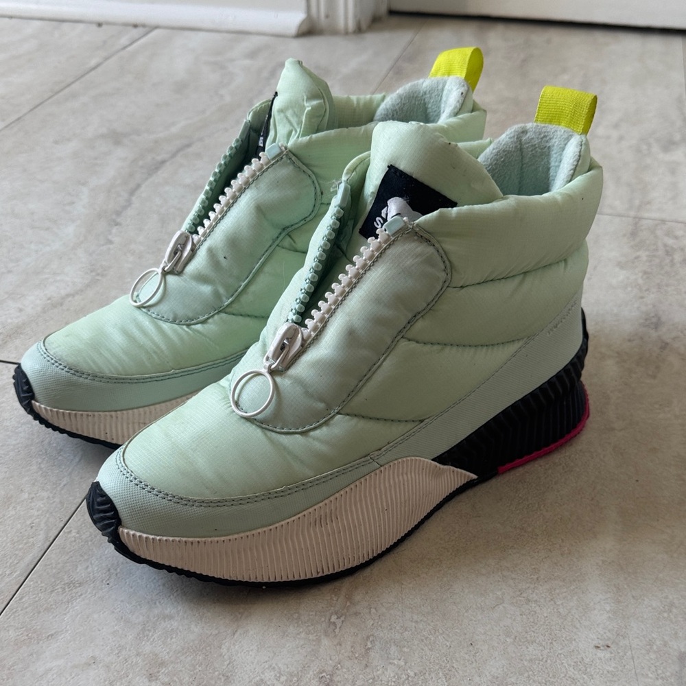 Sorel Women’s Out N About III Puffy Zip Boot